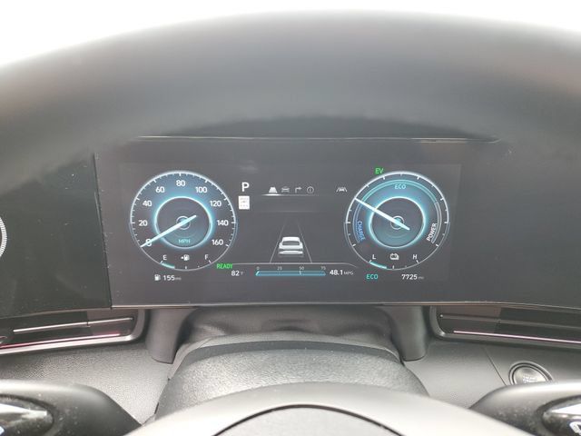 Certified 2025 Hyundai Elantra SEL FWD image 23