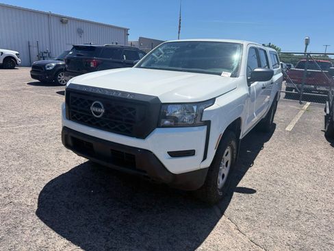 Used 2022 Nissan Frontier S w/ Technology Package AWD/4WD image 3