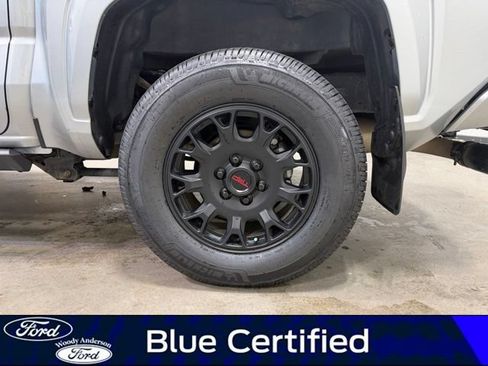 Used 2024 Toyota Tacoma SR5 AWD/4WD image 8