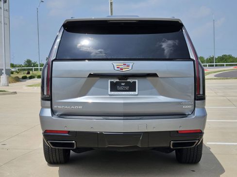 Used 2026 Cadillac Escalade Platinum Sport AWD/4WD image 8