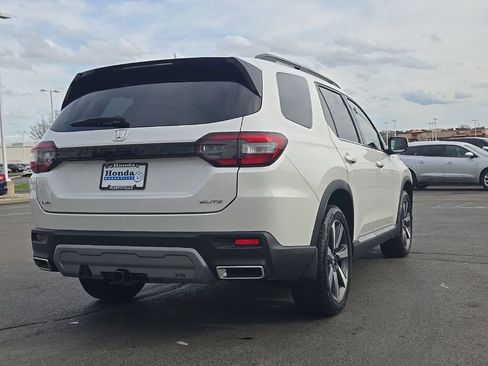 Certified 2023 Honda Pilot Elite image 9