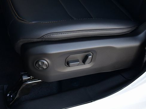 New 2025 Jeep Wrangler Sahara image 19