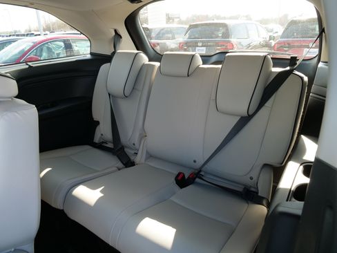 New 2026 Honda Odyssey Touring image 15