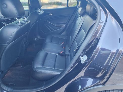 Used 2015 Mercedes-Benz GLA 250 4MATIC image 15