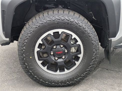 Used 2024 Toyota Tacoma TRD Off-Road image 24