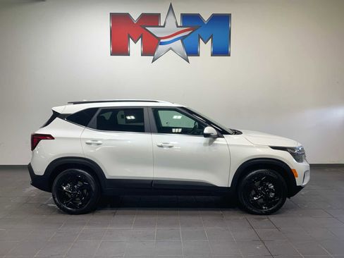 New 2026 Kia Seltos EX image 2