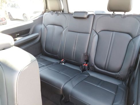 New 2026 Jeep Grand Wagoneer Summit image 25