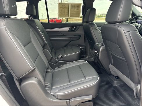 Certified 2025 Buick Enclave Sport Touring w/ LPO, All-Weather Package image 22