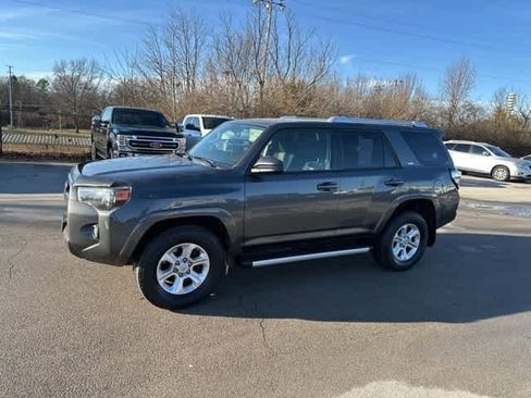 Used 2016 Toyota 4Runner SR5 image 15