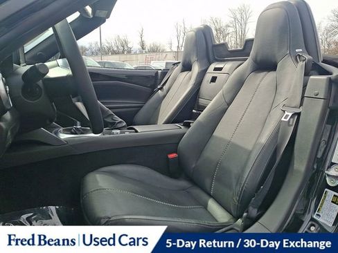 Used 2022 MAZDA MX-5 Miata Grand Touring w/ Weather Package image 18