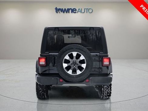 Used 2022 Jeep Wrangler Unlimited Sahara w/ Cold Weather Group image 4