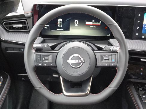 New 2026 Nissan Kicks SR FWD image 16