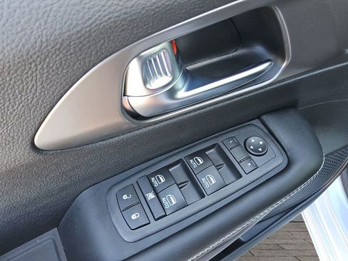 New 2026 Chrysler Voyager LX image 18