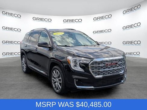 Used 2022 GMC Terrain Denali AWD/4WD image 1