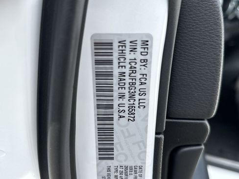 Used 2022 Jeep Grand Cherokee Limited AWD/4WD image 37