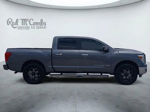 Used 2019 Nissan Titan SV w/ SV Convenience Package AWD/4WD image 6
