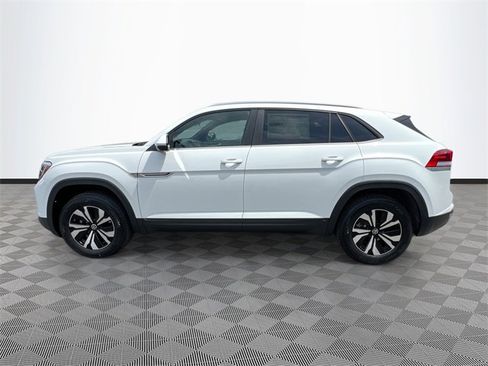 New 2025 Volkswagen Atlas Cross Sport SE image 4