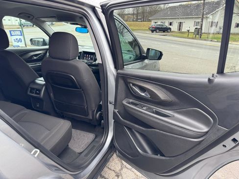 Used 2023 GMC Terrain SLE image 39