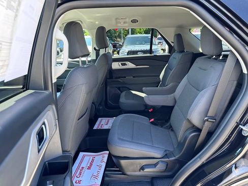 Certified 2026 Ford Explorer Active AWD/4WD image 9