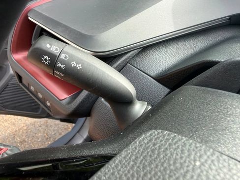 Certified 2024 Toyota Prius Prime FWD image 30