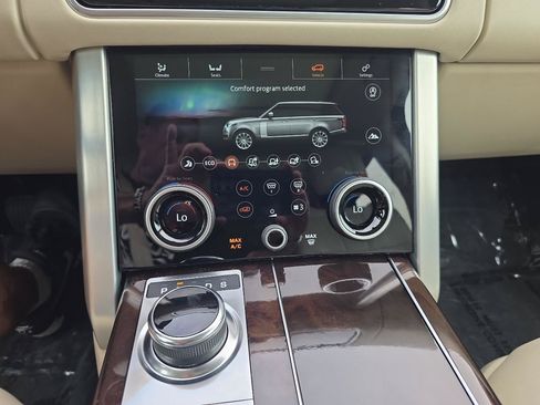 Used 2020 Land Rover Range Rover HSE AWD/4WD image 32