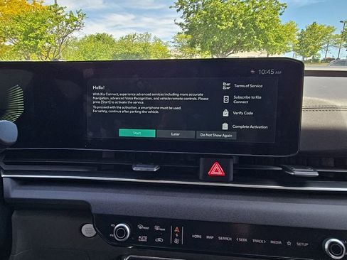 Used 2025 Kia Carnival EX FWD image 19