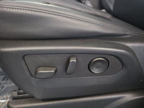 Used 2022 Chevrolet Tahoe LT w/ Luxury Package image 32