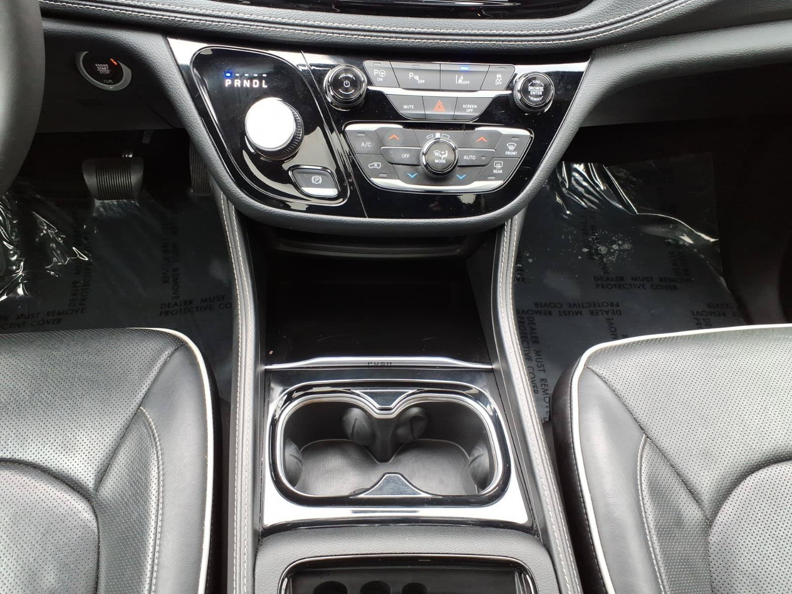 Used 2024 Chrysler Pacifica Premium FWD image 25