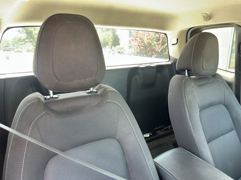 Used 2021 Chevrolet Colorado LT w/ Fleet Safety Package RWD image 13