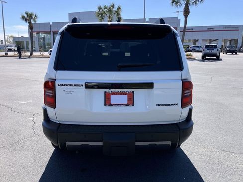 New 2026 Toyota Land Cruiser Base image 4