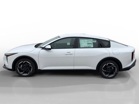 New 2025 Kia K4 EX image 2