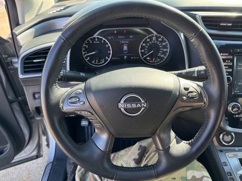 Used 2023 Nissan Murano SV image 21
