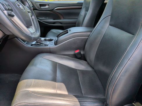 Used 2016 Toyota Highlander Limited Platinum w/ Protection Package #3 AWD/4WD image 29