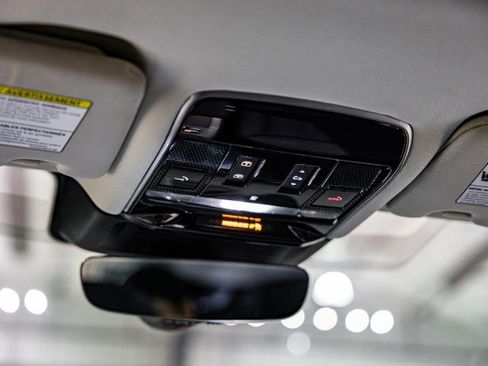 Used 2023 Land Rover Range Rover SE image 31