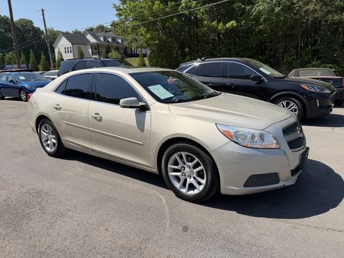Used 2013 Chevrolet Malibu LT w/ Power Convenience Package FWD image 3
