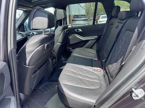 Used 2023 BMW X5 xDrive40i w/ Premium Package AWD/4WD image 32