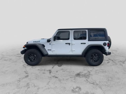 Used 2024 Jeep Wrangler Willys image 5
