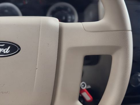 Used 2009 Ford Escape XLS image 22