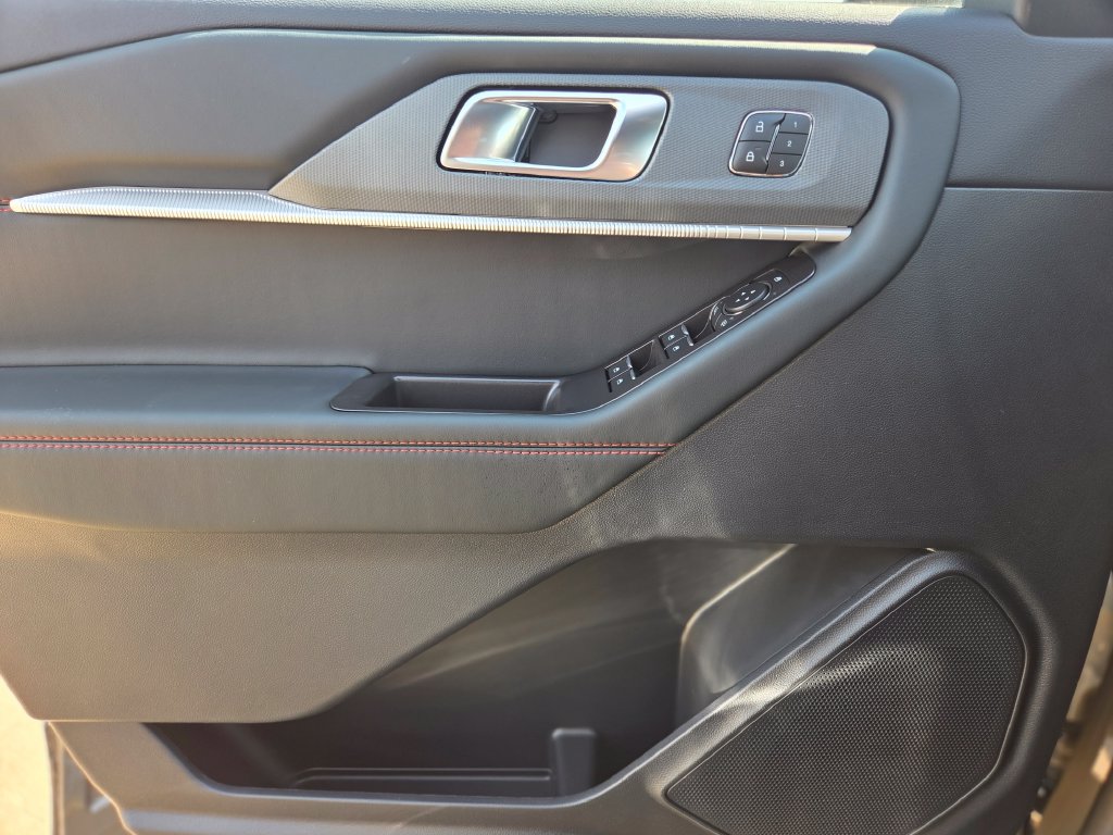 Used 2026 Ford Explorer ST-Line w/ Premium Package RWD image 27