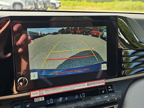 New 2026 Toyota Camry Hybrid AWD/4WD image 10