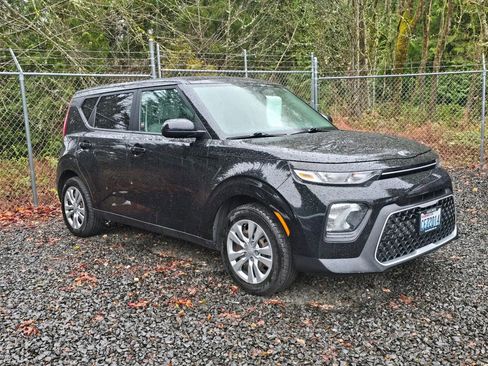 Used 2020 Kia Soul LX image 1