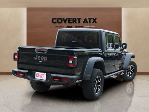 Used 2024 Jeep Gladiator Rubicon w/ Safety Group AWD/4WD image 5