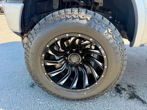 Used 2018 Ford F150 Lariat w/ Equipment Group 502A Luxury AWD/4WD image 20