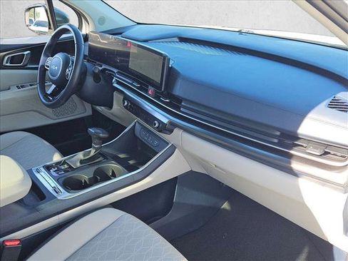 Used 2025 Kia Carnival SX w/ SX Dark Edition Package image 24