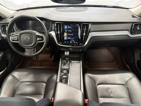 Used 2019 Volvo S60 T5 Momentum w/ Premium Package FWD image 15