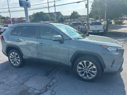 Used 2021 Toyota RAV4 XLE Premium AWD/4WD image 2
