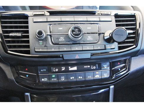 Used 2017 Honda Accord Sport image 26