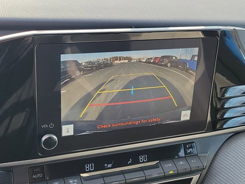 Certified 2025 Toyota Camry SE image 28