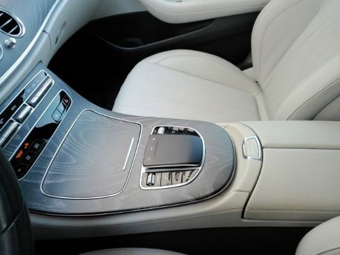 Used 2022 Mercedes-Benz E 350 Sedan w/ Driver Assistance Package image 41