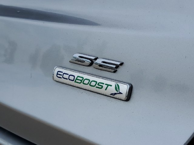 Used 2020 Ford Fusion SE FWD image 6